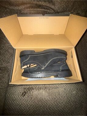 Men's Black Lace-Up Chukka Boots - Durable Everyday Style